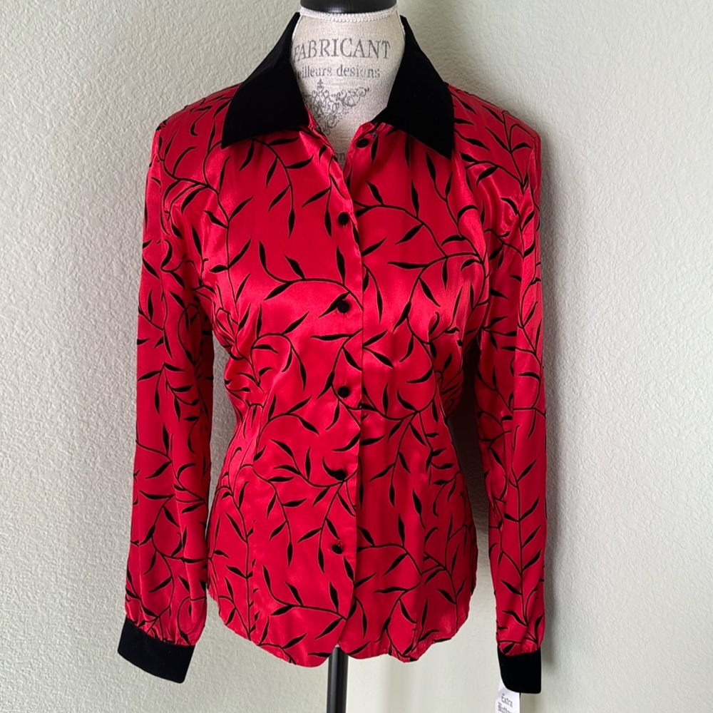 Susan Hutton Red & Black Velvet Embroidered Collared Shirt